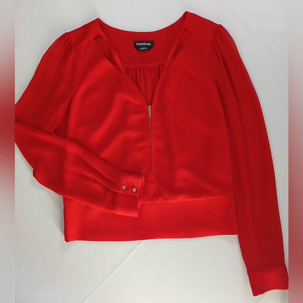 BEBE Red crop top blouse New Without Tags SizeS.